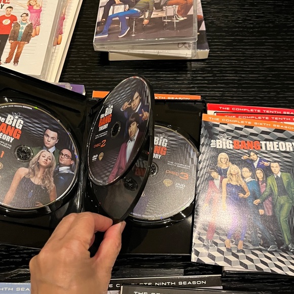 The Big Bang Theory Complete DVD Set Seasons 1-10, USED. - Picture 11 of 16